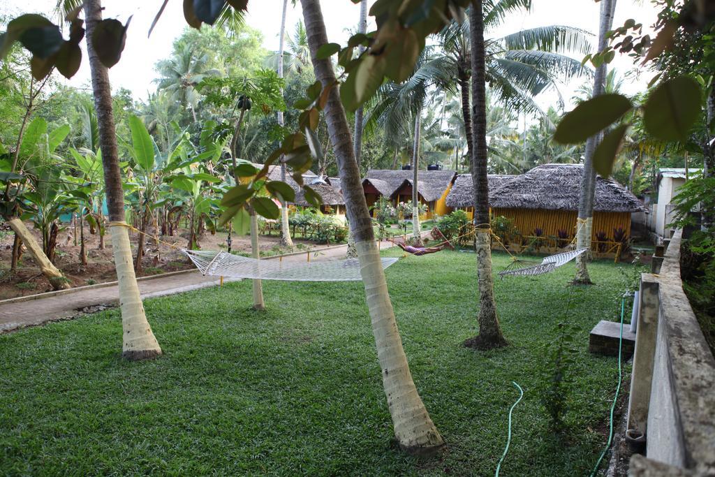 Savithri Inn Bamboo Cottages & Resorts Varkala Zewnętrze zdjęcie