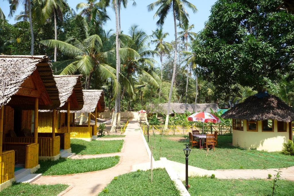 Savithri Inn Bamboo Cottages & Resorts Varkala Zewnętrze zdjęcie