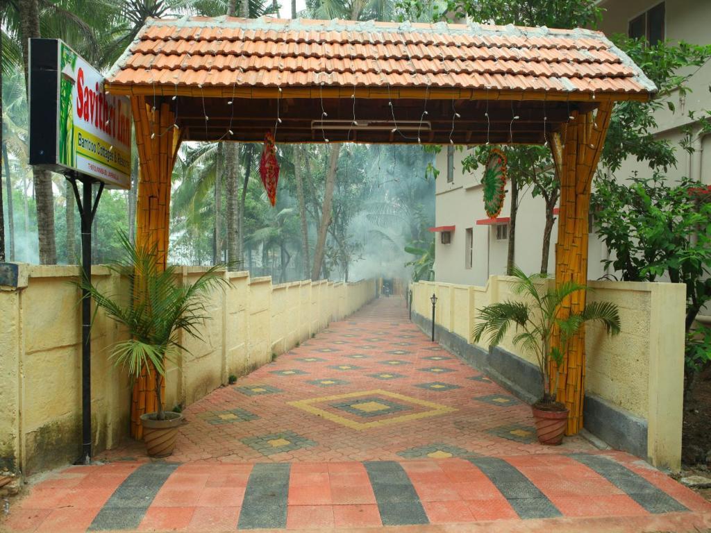 Savithri Inn Bamboo Cottages & Resorts Varkala Zewnętrze zdjęcie