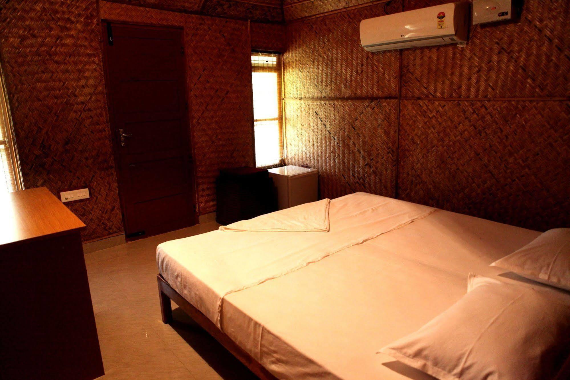 Savithri Inn Bamboo Cottages & Resorts Varkala Zewnętrze zdjęcie