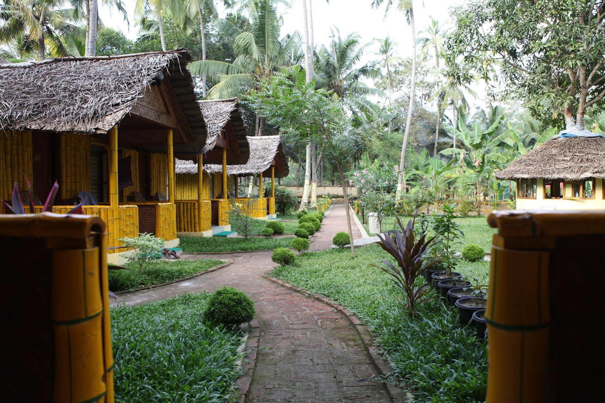 Savithri Inn Bamboo Cottages & Resorts Varkala Zewnętrze zdjęcie